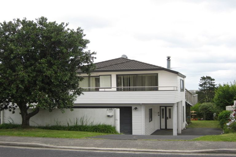 Photo of property in 1381 Whangaparaoa Road, Army Bay, Whangaparaoa, 0930