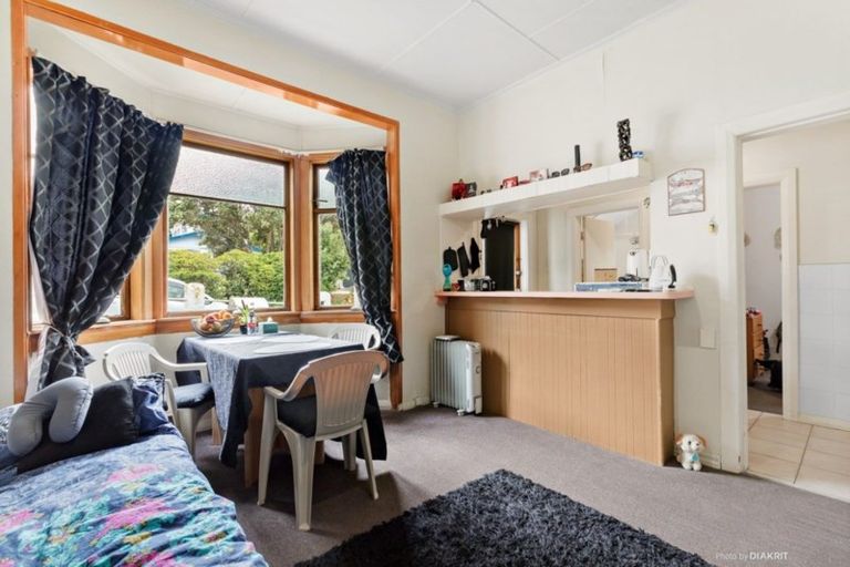 Photo of property in 7 Murray Street, Island Bay, Wellington, 6023