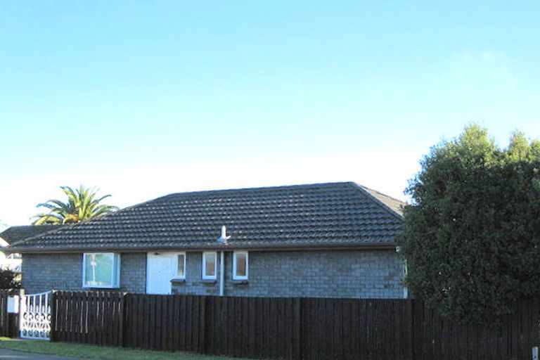 Photo of property in 1/117 Foremans Road, Islington, Christchurch, 8042