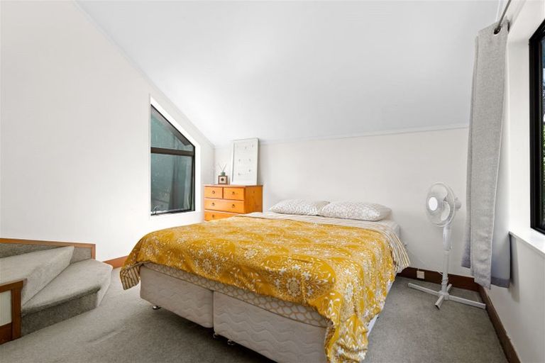 Photo of property in 2 Ngahere Drive, Horahora, Whangarei, 0110