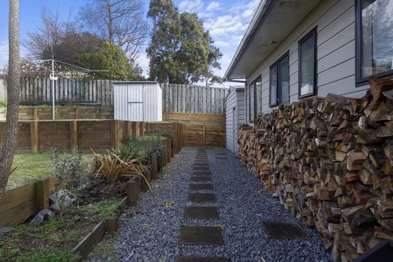Photo of property in 33 Tawa Street, Hilltop, Taupo, 3330