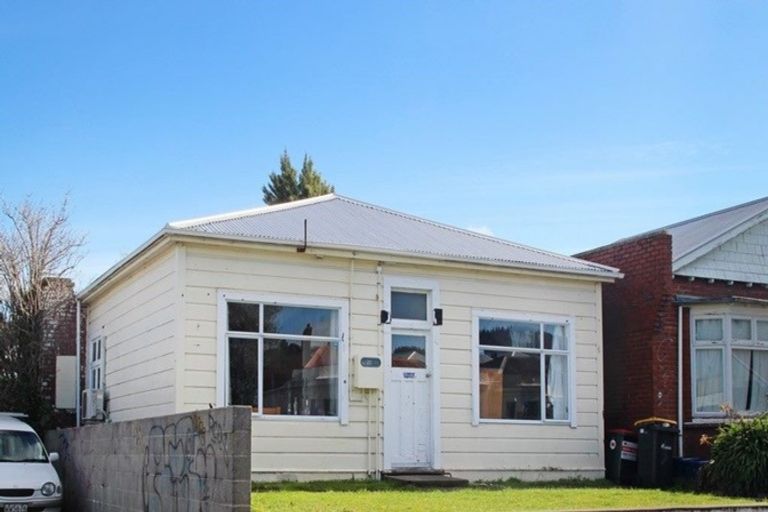 Photo of property in 4 Hyde Street, North Dunedin, Dunedin, 9016