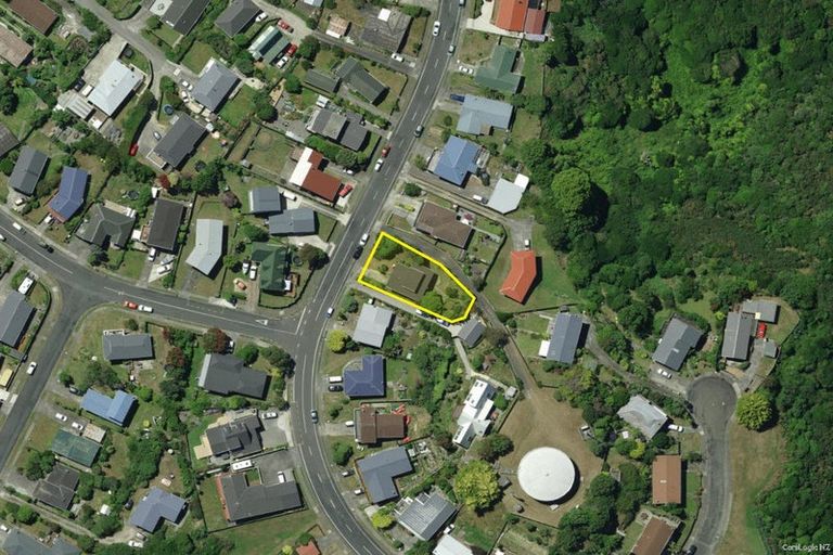 Photo of property in 114 Gloaming Hill, Titahi Bay, Porirua, 5022