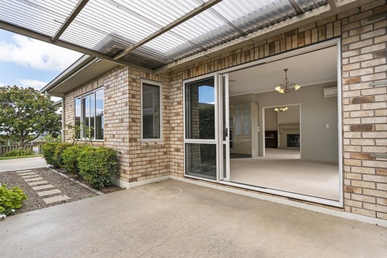 Photo of property in 8 Donelle Place, Te Puke, 3119