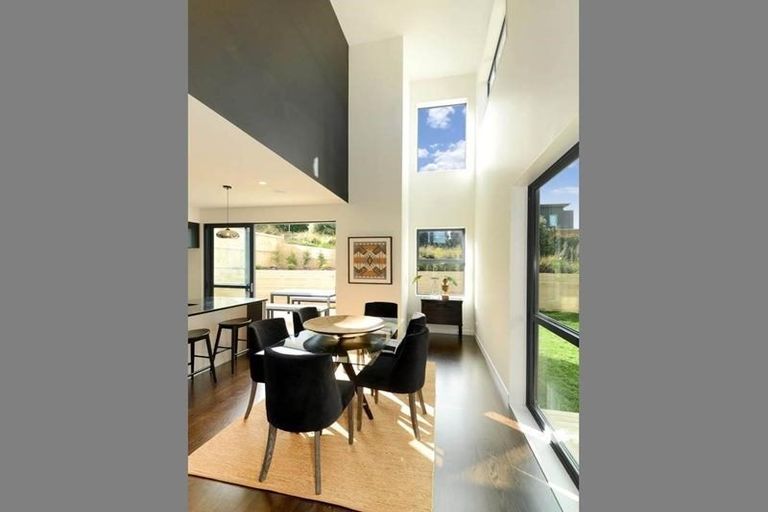 Photo of property in 8 Carex Way, Long Bay, Auckland, 0630