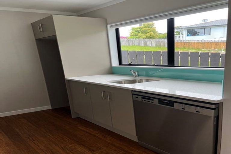 Photo of property in 42 Anne Mclean Drive, Bayview, Auckland, 0629