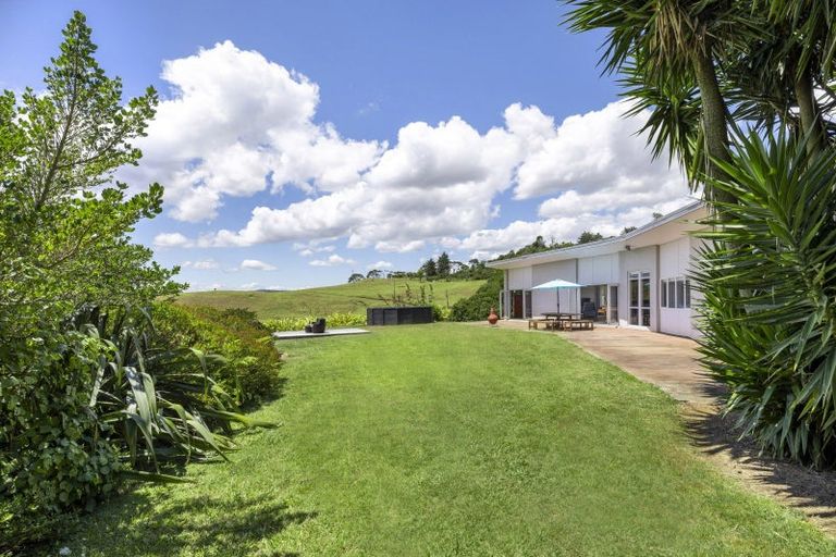 Photo of property in 165b Te Hutewai Road, Raglan, 3296