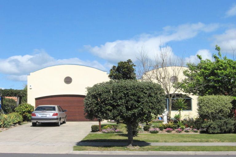 Photo of property in 704 Grenada Street, Papamoa Beach, Papamoa, 3118