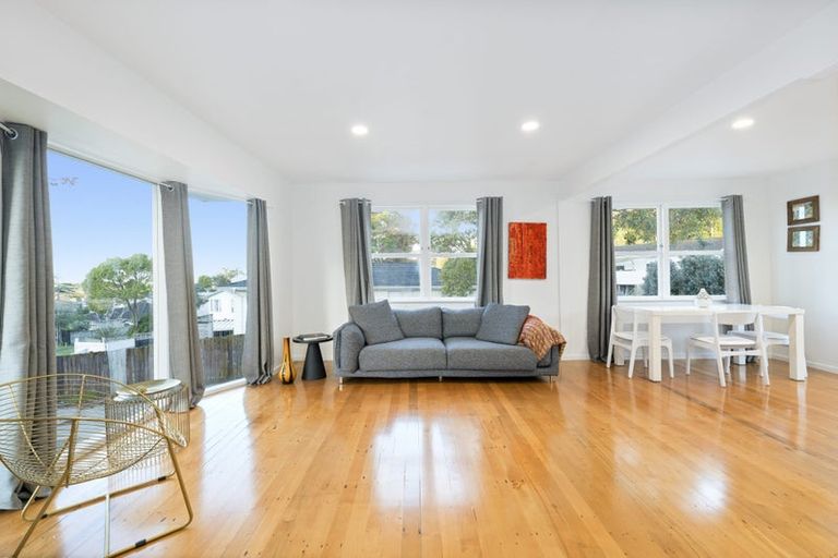 Photo of property in 37 Keegan Drive, Massey, Auckland, 0614