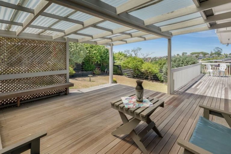 Photo of property in 22 Haseler Crescent, Howick, Auckland, 2014