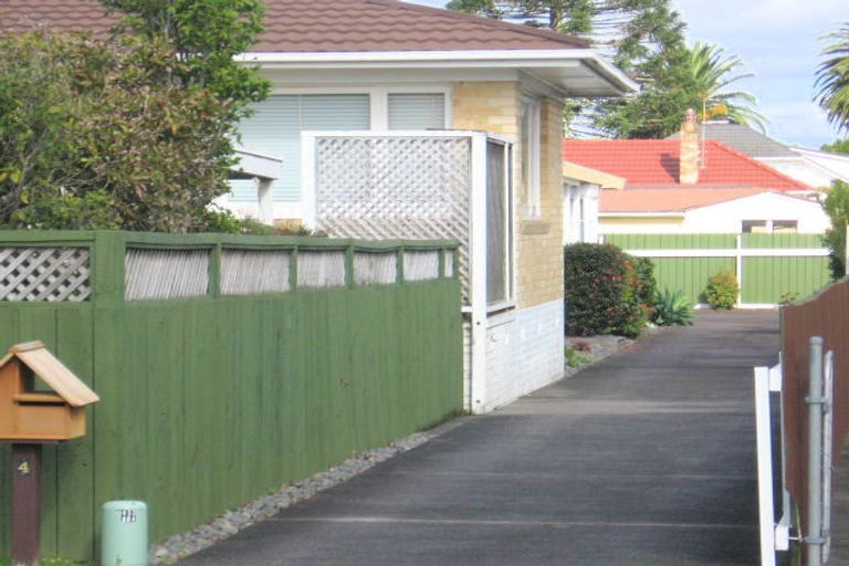 Photo of property in 2/4 Browns Avenue, Pakuranga, Auckland, 2010