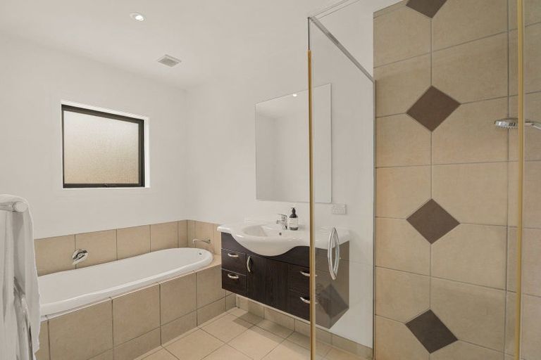 Photo of property in 89 Rob Roy Lane, Wanaka, 9305