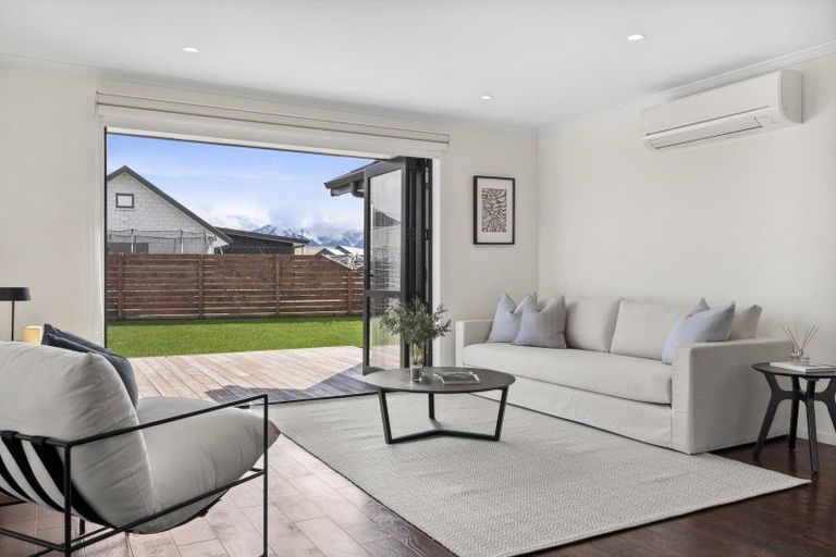 Photo of property in 6 Avalanche Place, Wanaka, 9305