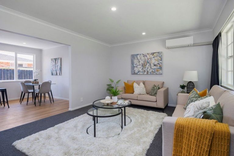 Photo of property in 2/99 Panama Road, Mount Wellington, Auckland, 1062