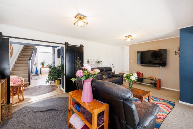 Photo of property in 39 Apollo Parade, Milson, Palmerston North, 4414