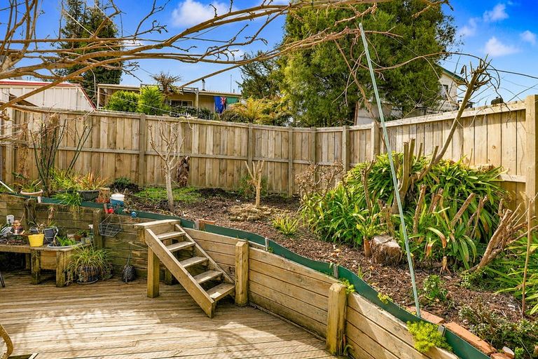 Photo of property in 94a Kawaha Point Road, Kawaha Point, Rotorua, 3010