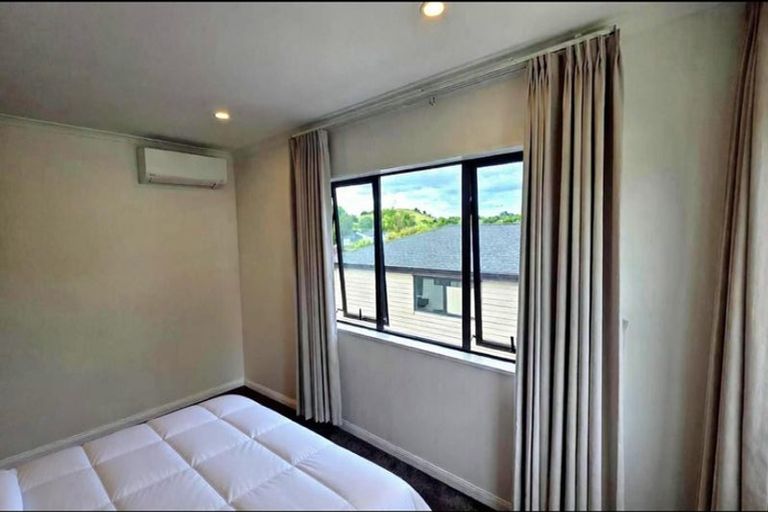 Photo of property in 421b Bucklands Beach Road, Bucklands Beach, Auckland, 2012