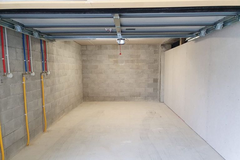 Photo of property in 3/232 Main Road, Tawa, Wellington, 5028