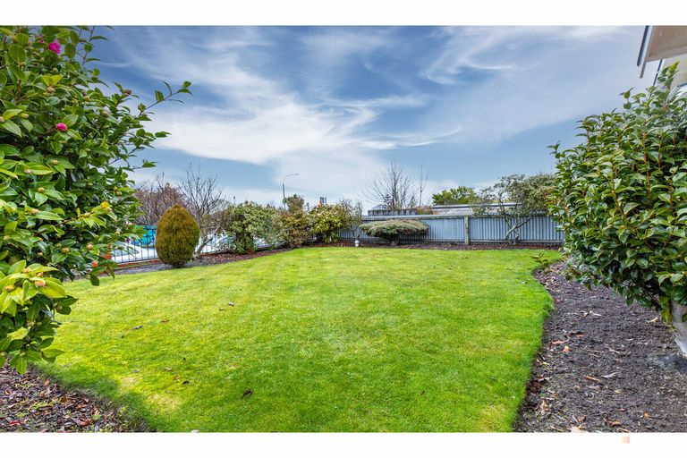 Photo of property in 208 Otipua Road, West End, Timaru, 7910