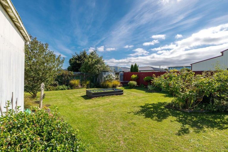 Photo of property in 16 Studholme Street, Waimate, 7924