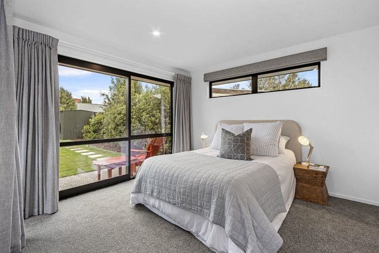 Photo of property in 2 Beauford Place, Parklands, Christchurch, 8083