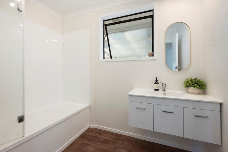 Photo of property in 35 Martin Street, Utuhina, Rotorua, 3015