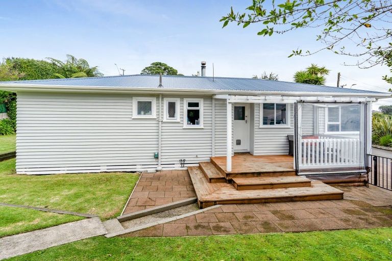 Photo of property in 66 Huatoki Street, Vogeltown, New Plymouth, 4310