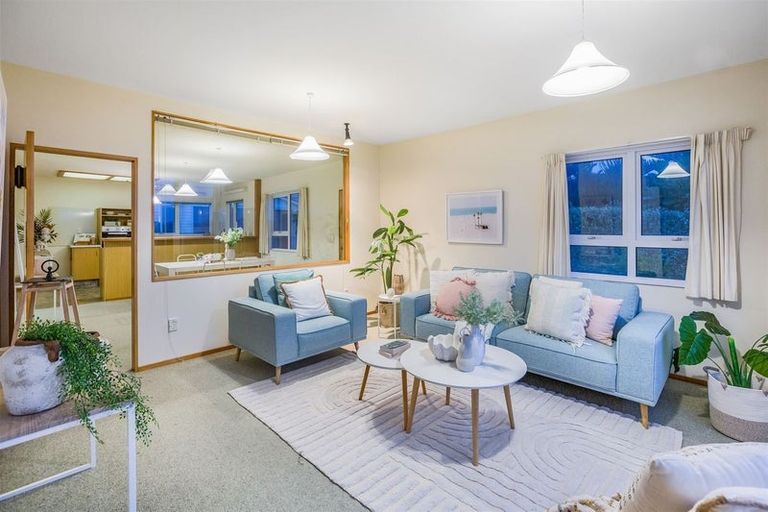 Photo of property in 13 Sunset Parade, Plimmerton, Porirua, 5026