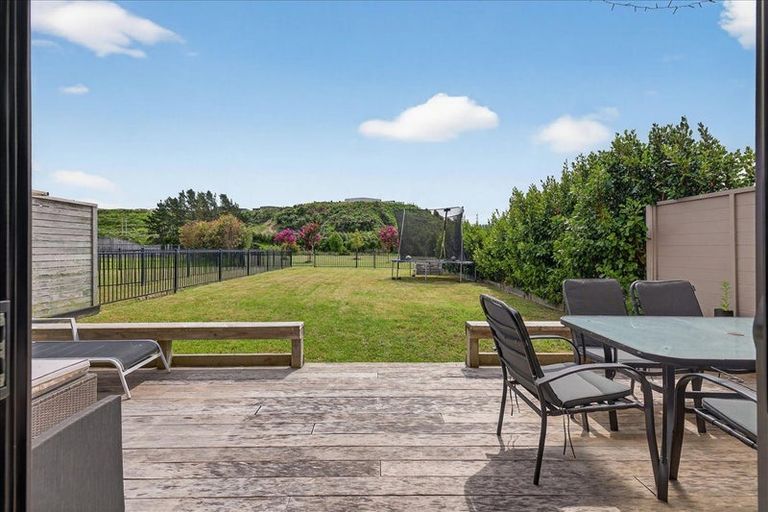 Photo of property in 103 Awataha Crescent, Pyes Pa, Tauranga, 3110