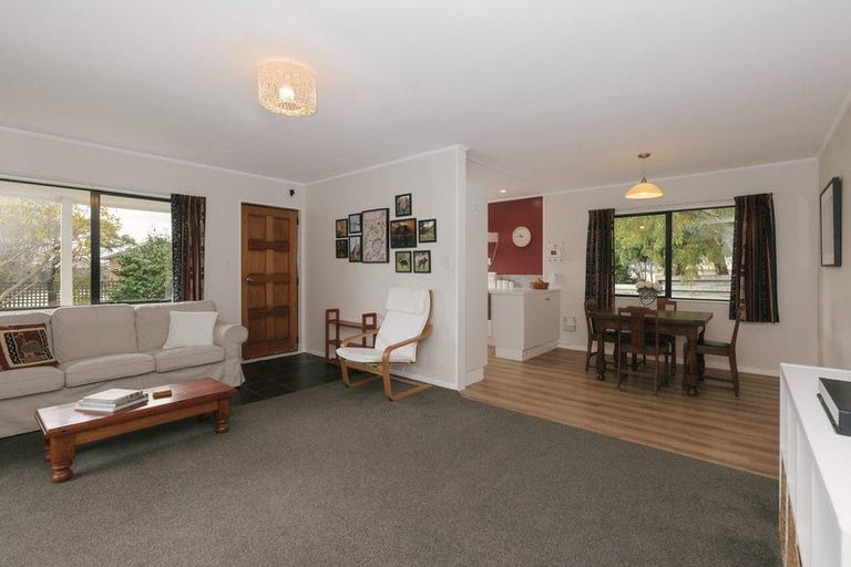 Photo of property in 38 Peppertree Glade, Kelvin Grove, Palmerston North, 4414