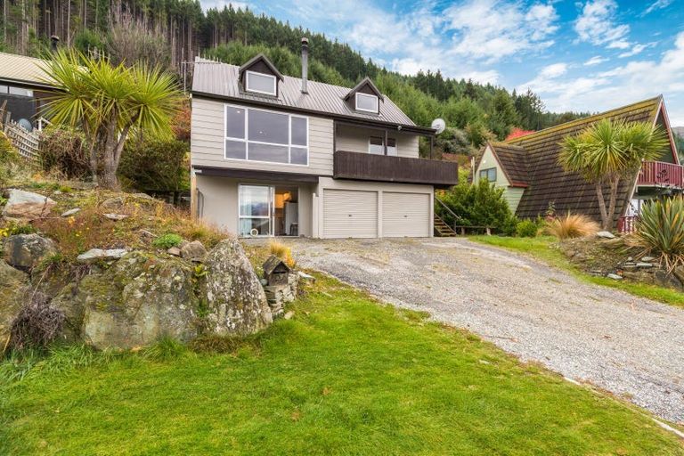 Photo of property in 27 Lochy Road, Fernhill, Queenstown, 9300
