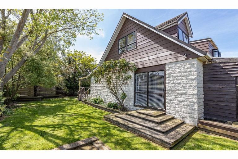 Photo of property in 12 Gibbs Drive, Woodend, 7610