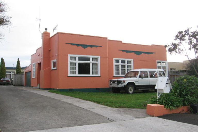 Photo of property in 8 Heretaunga Street, Palmerston North, 4414