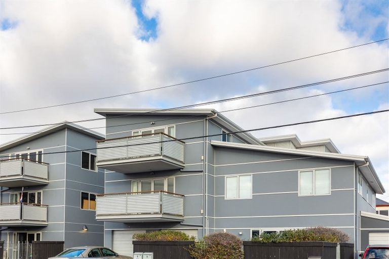 Photo of property in 3/8 Hutcheson Street, Sydenham, Christchurch, 8023