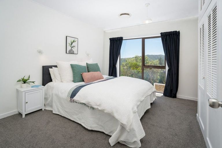 Photo of property in 184 Orangi Kaupapa Road, Northland, Wellington, 6012