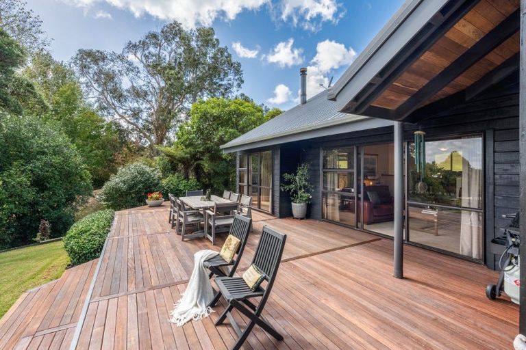 Photo of property in 238 Point View Drive, East Tamaki Heights, Auckland, 2016