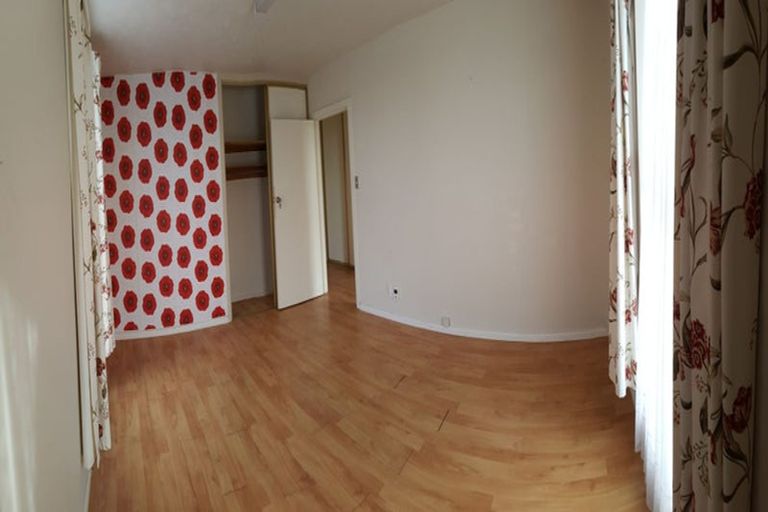 Photo of property in 28 Delaware Crescent, Russley, Christchurch, 8042