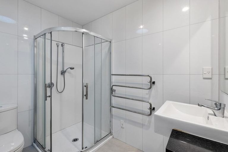 Photo of property in 9/5 Perekia Street, Albany, Auckland, 0632