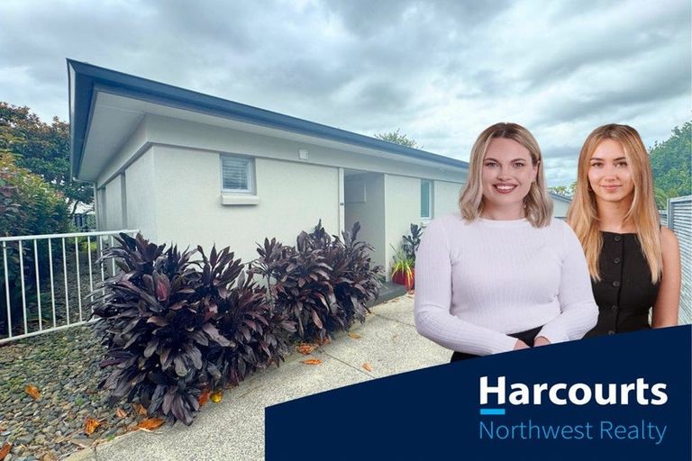Photo of property in 86 Wiseley Road, West Harbour, Auckland, 0618