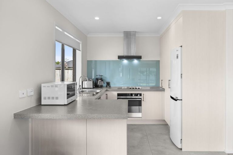 Photo of property in 13 Leebank Crescent, Riverhead, 0820