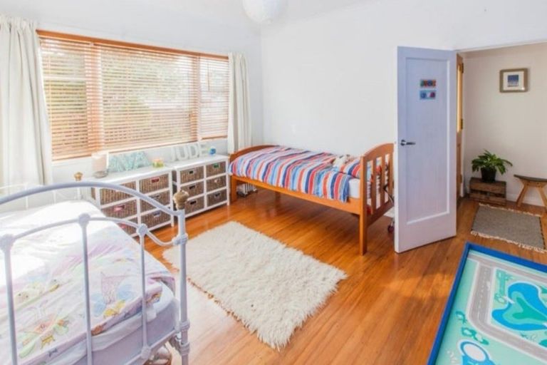 Photo of property in 31 Vincent Street, Waterloo, Lower Hutt, 5011