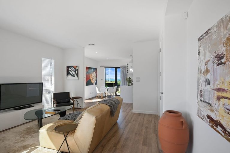 Photo of property in 78 Te Oneroa Way, Long Bay, Auckland, 0630