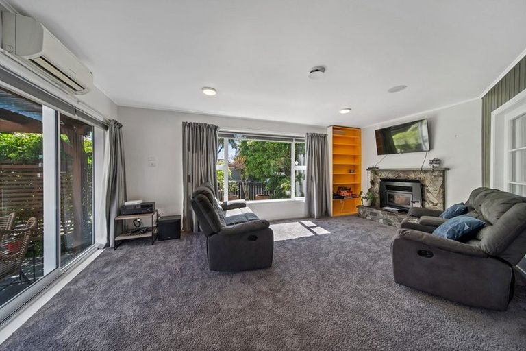 Photo of property in 21 Kent Lodge Avenue, Avonhead, Christchurch, 8042