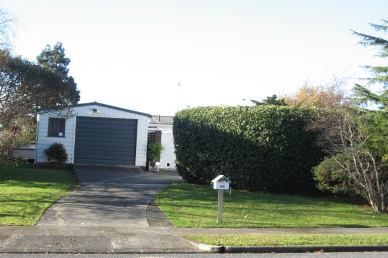 Photo of property in 64 Lawrence Crescent, Hillpark, Auckland, 2102