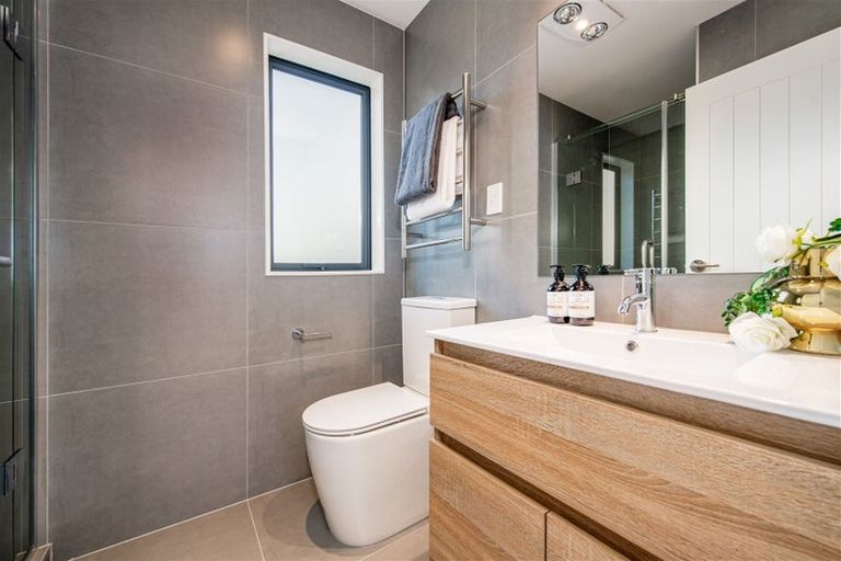 Photo of property in 50a Sherwood Avenue, Te Atatu South, Auckland, 0610