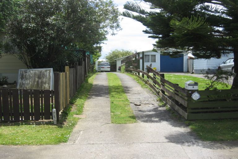 Photo of property in 8 Hobman Place, Manurewa, Auckland, 2102