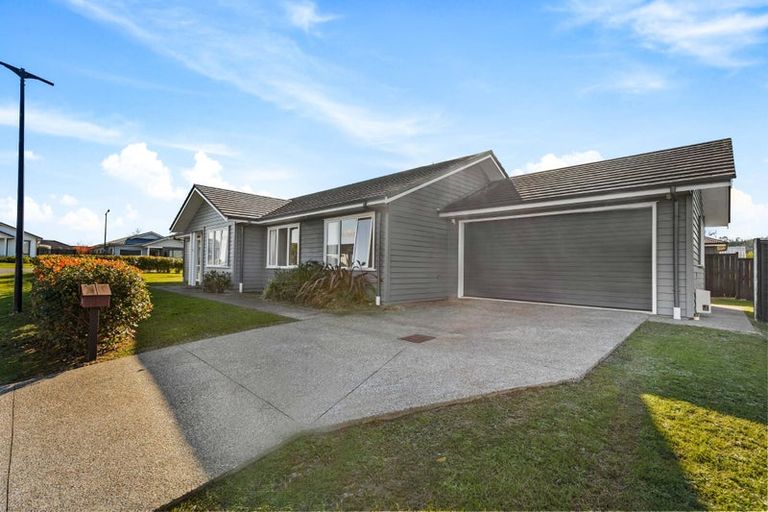Photo of property in 5 Aro Mato Place, Huapai, Kumeu, 0810