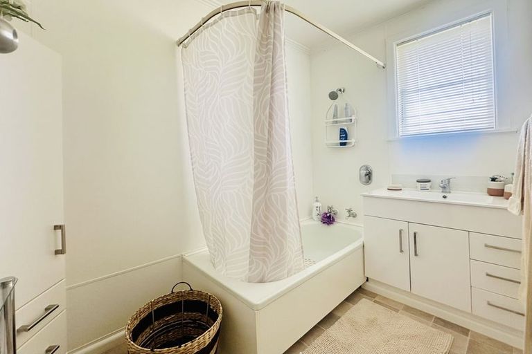 Photo of property in 17 Arundel Street, Oamaru North, Oamaru, 9400