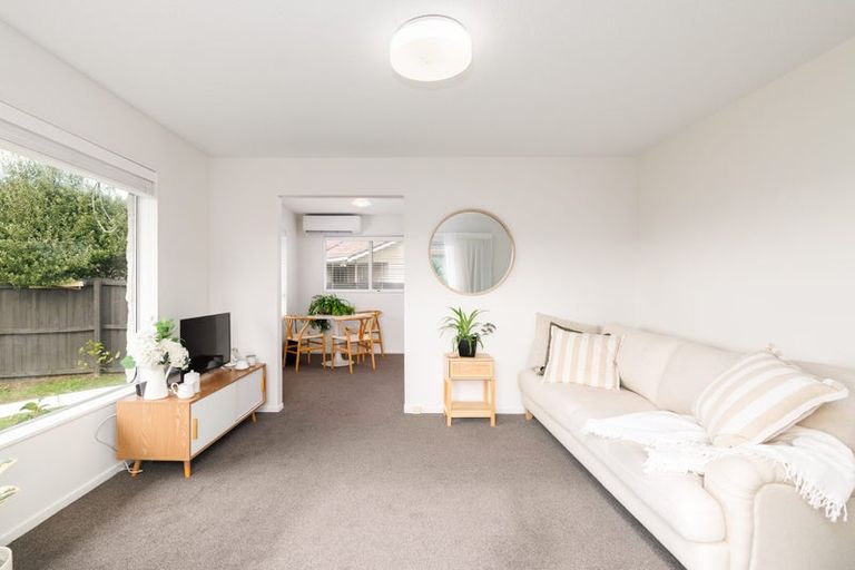 Photo of property in 1/17 Tamarisk Place, Parklands, Christchurch, 8083