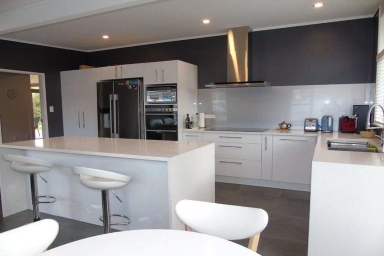 Photo of property in 415 Fergusson Drive, Heretaunga, Upper Hutt, 5018